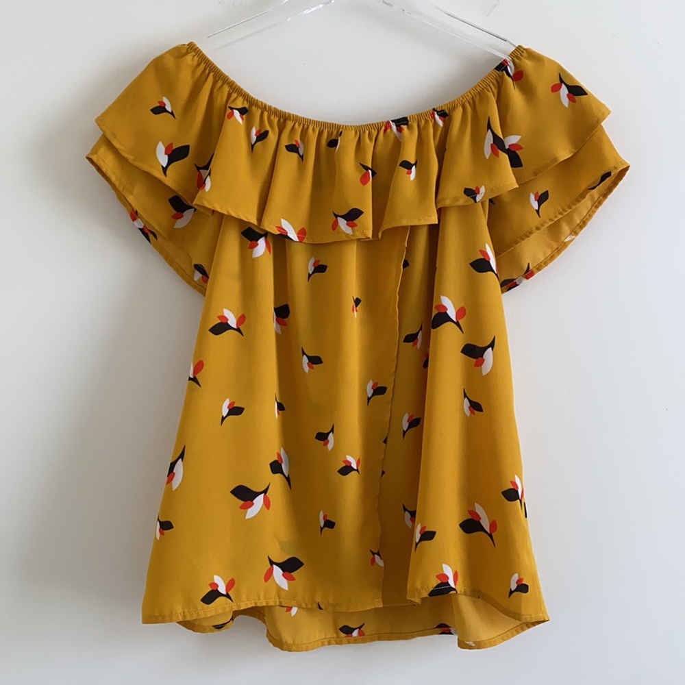 ⭐️HP⭐️ Xhilaration Ruffled Off Shoulder Top - Picture 4 of 16